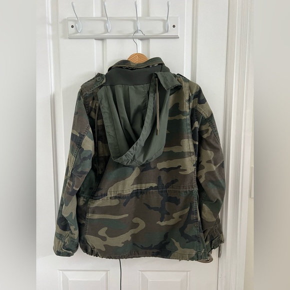 Alpha Industries M-65 Defender W Parka Jacket in Woodland Camo size Small - Picture 6 of 6